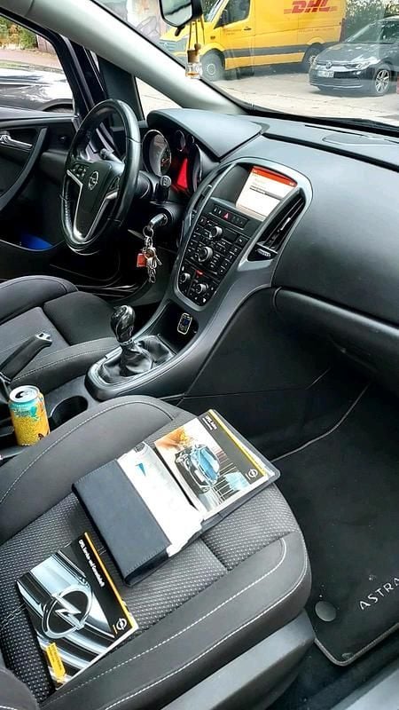 Gebraucht Opel Astra 136 PS (100 kW) 2014 Schwarz Kombi