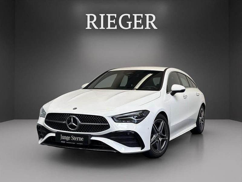 Weiß Gebraucht 2024 Mercedes CLA200 Shooting Brake AMG Kombi | 31.887 € (Fairer Preis) - Bild 1/4