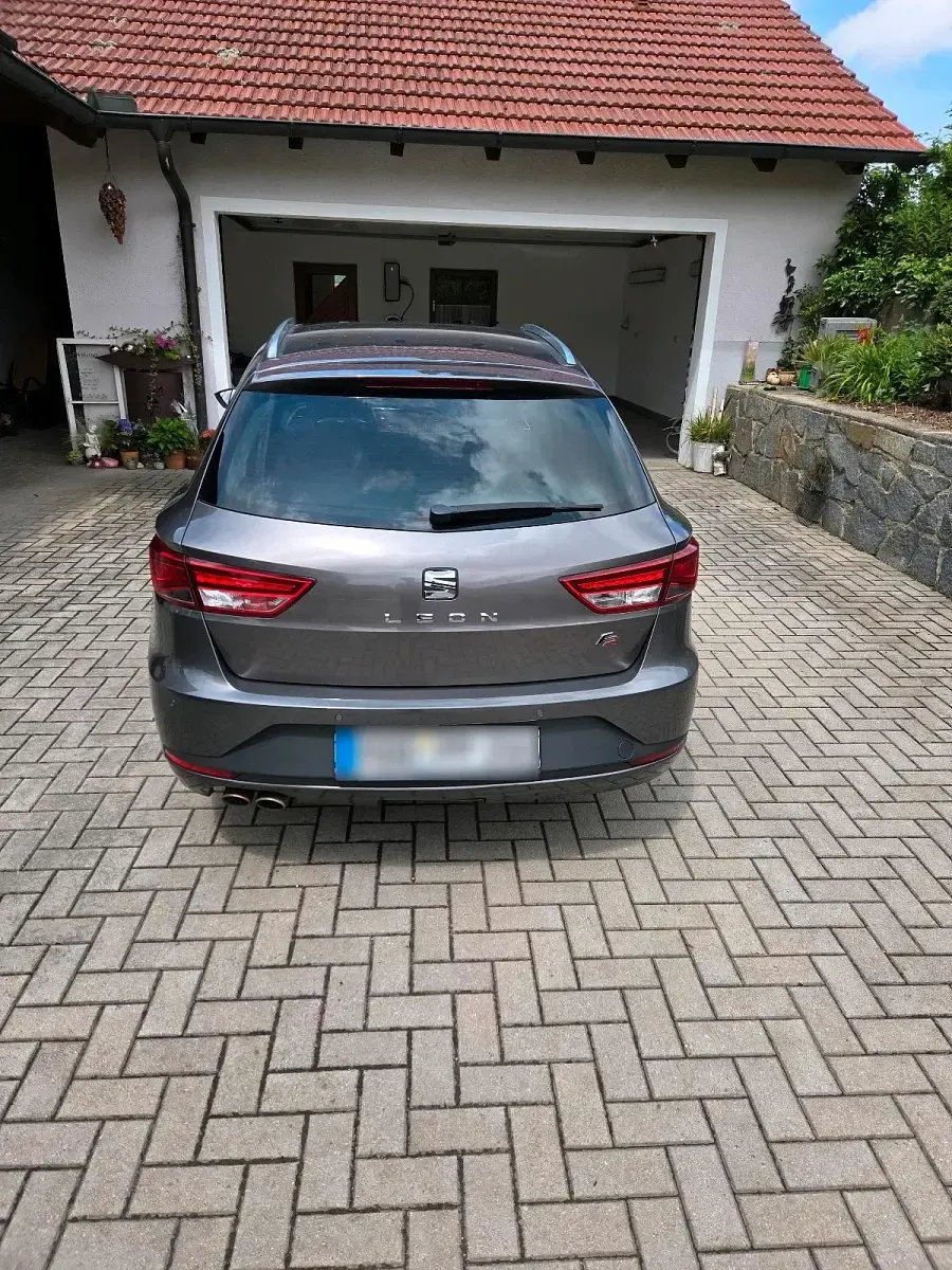 Gebraucht Seat Leon FR 184 PS (135 kW) 2015 Grau Kombi