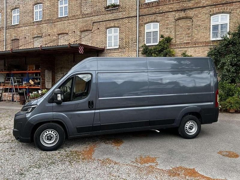 Gebraucht Toyota Proace 179 PS (131 kW) 2025 Dunkel grau metallic Van / Kleinbus