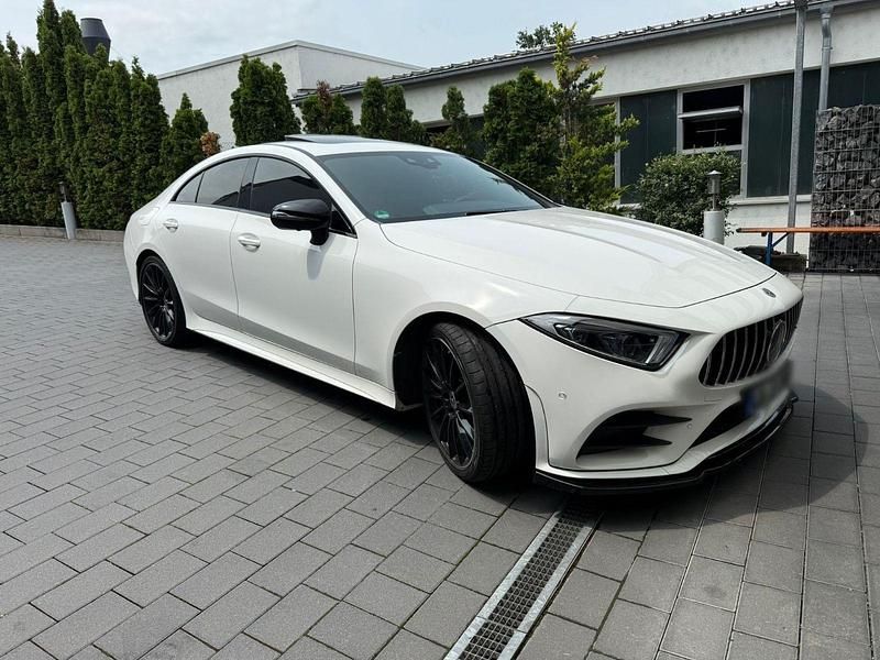 Gebraucht Mercedes CLS220 AMG 194 PS (142 kW) 2020 Weiß Coupé