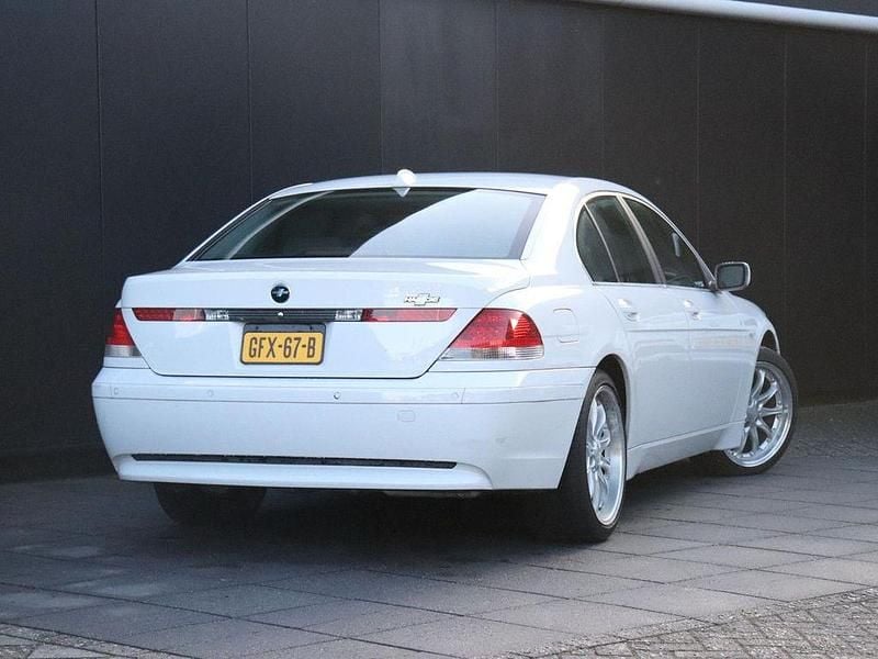 Gebraucht BMW 745 333 PS (244 kW) 2004 Weiß Limousine