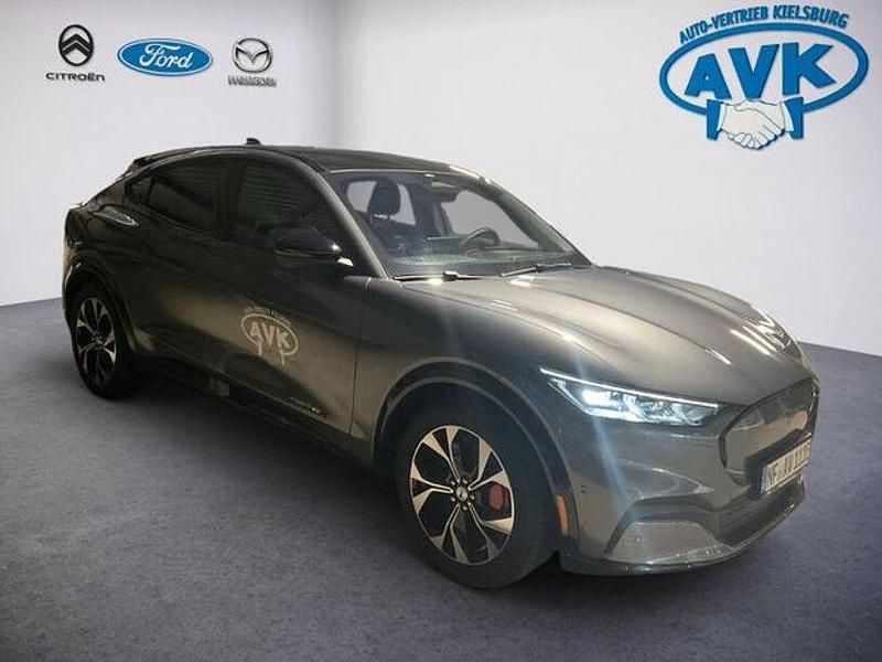 Carbonized gray/asher gray Gebraucht 2024 Ford Mustang Mach-E Premium SUV | 50.990 € (Teuer) - Bild 1/4