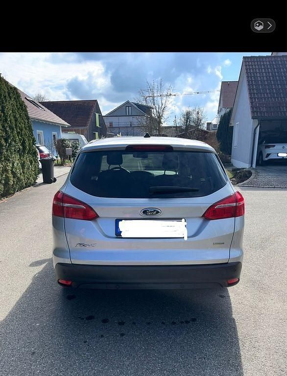 Gebraucht Ford Focus Cool & Connect 125 PS (91 kW) 2018 Silber Limousine