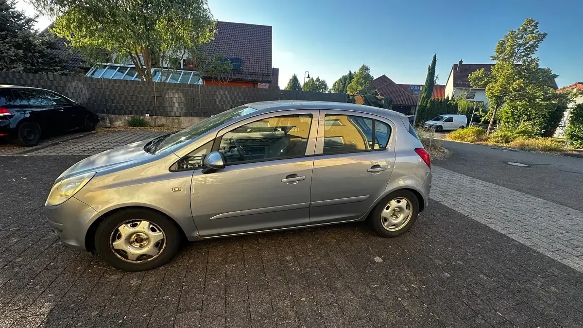 Gebraucht Opel Corsa 80 PS (58 kW) 2003 Silber Kleinwagen