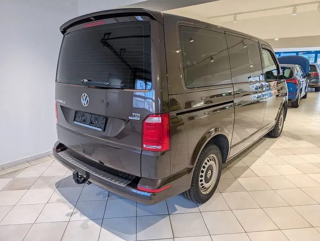 Gebraucht VW T6 102 PS (75 kW) 2016 Braun Van