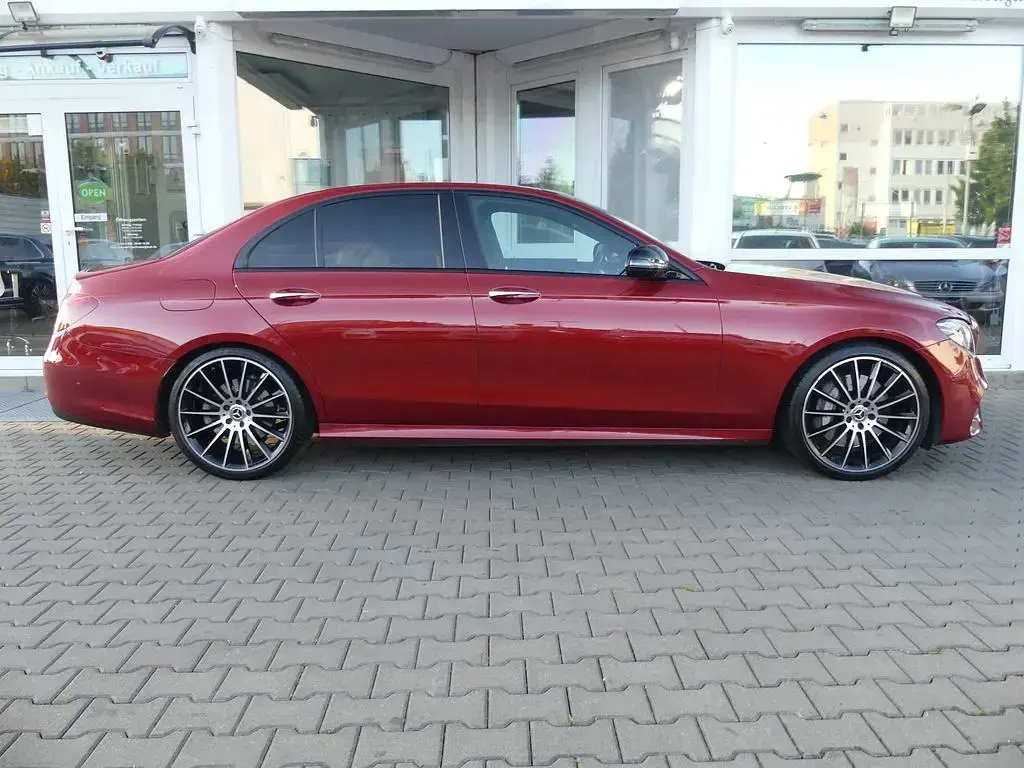 Gebraucht Mercedes E350 AMG line 258 PS (189 kW) 2019 Rot Limousine