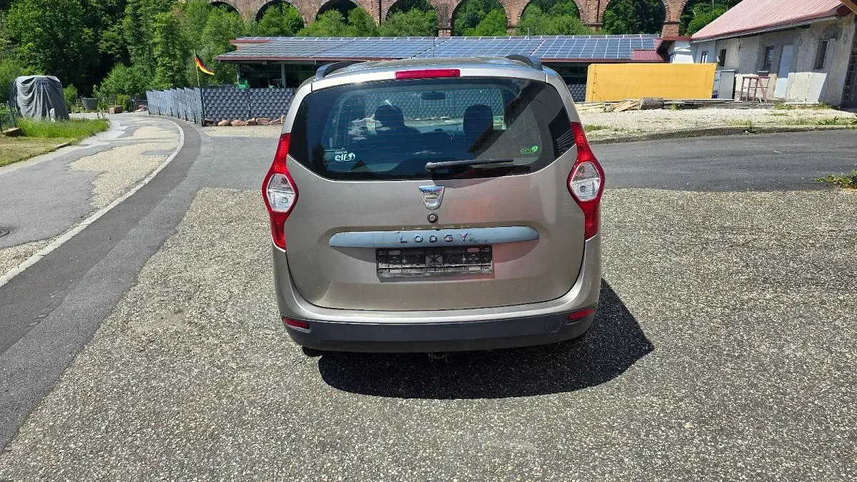 Gebraucht Dacia Lodgy 83 PS (61 kW) 2015 Grau Van / Kleinbus