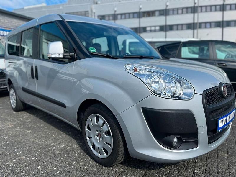 Gebraucht Fiat Doblò 105 PS (77 kW) 2014 Silber Van / Kleinbus