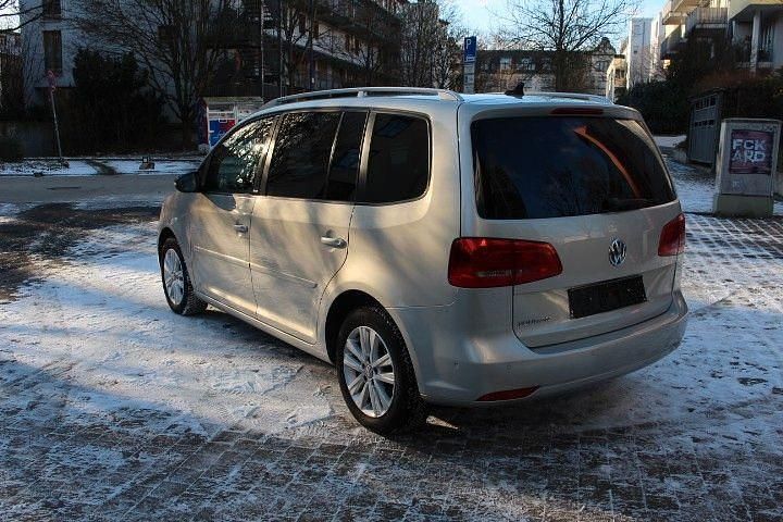 Gebraucht VW Touran Style 140 PS (102 kW) 2012 Silber Van / Kleinbus