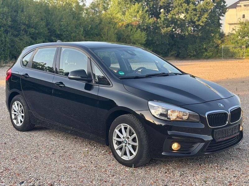 Schwarz Gebraucht 2015 BMW 218 Active Tourer Sport Line Van / Kleinbus | 7.500 € (Etwas zu teuer) - Bild 1/4