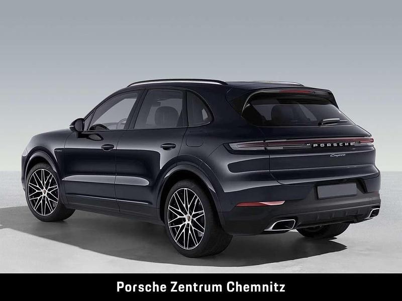 Gebraucht Porsche Cayenne 470 PS (345 kW) 2024 Schwarz SUV