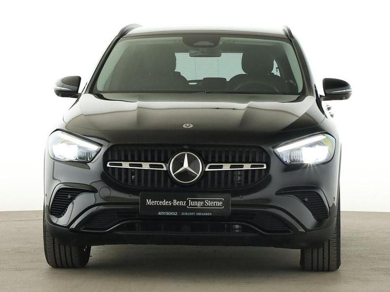 Gebraucht Mercedes GLA200 Progressive 163 PS (119 kW) 2025 Schwarz SUV