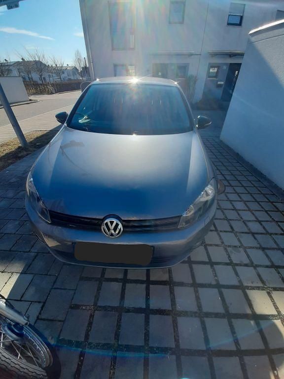 Grau Gebraucht 2012 VW Golf VII Match Limousine | 9.000 € (Guter Preis) - Bild 1/4