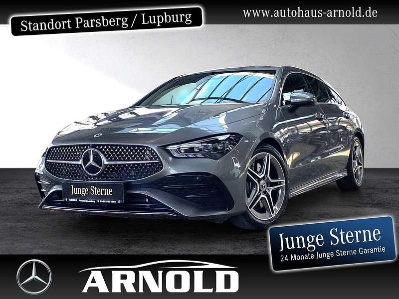 Mountaingrau Gebraucht 2023 Mercedes CLA250 AMG line Limousine | 38.440 € (Fairer Preis) - Bild 1/4