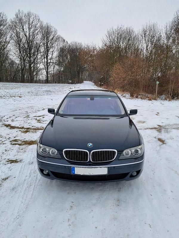 Gebraucht BMW 745 400 PS (294 kW) 2005 Blau Limousine