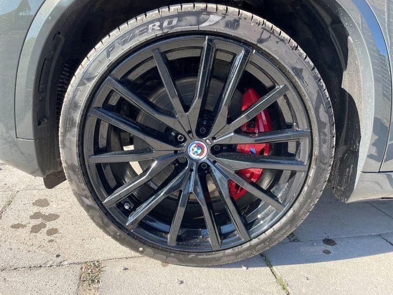 Gebraucht BMW X5 M50 Performance 530 PS (389 kW) 2023 Grau SUV