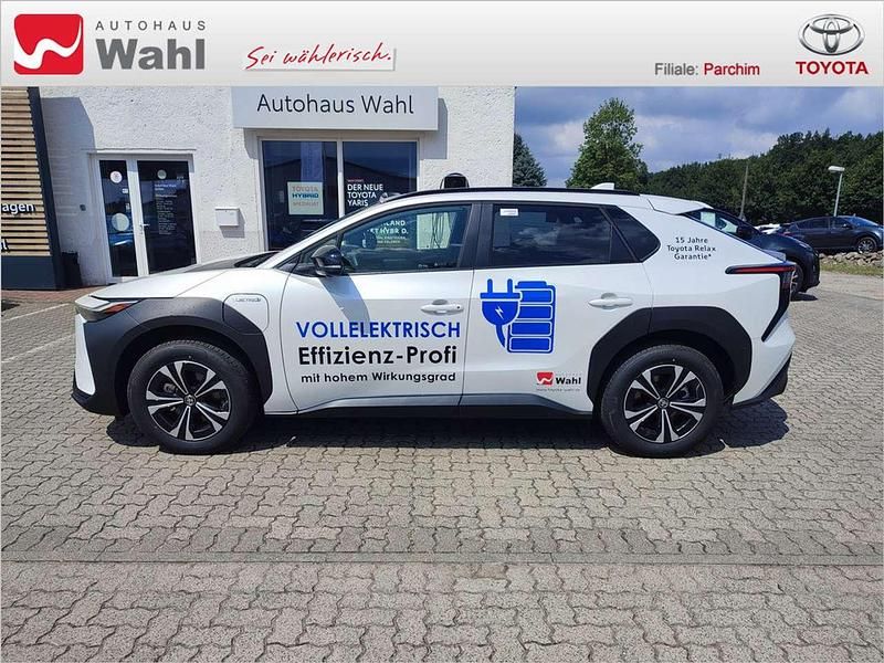 Gebraucht Toyota bZ4X Comfort 150 kW (204 PS) 2023 Platinumweiss SUV