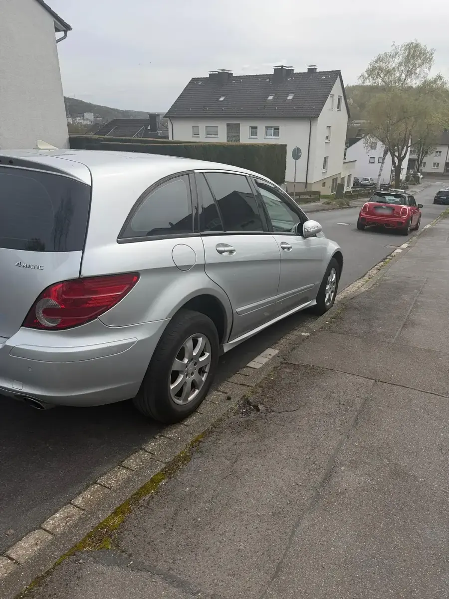 Gebraucht Mercedes R320 224 PS (164 kW) 2006 Silber Kombi