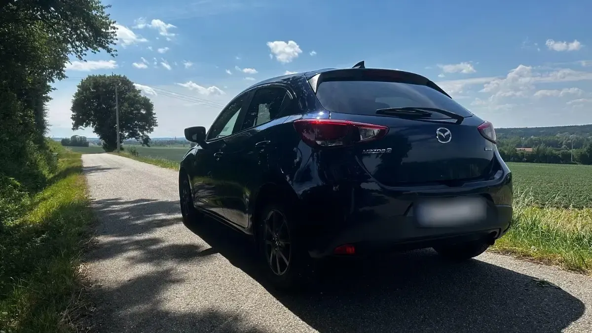 Gebraucht Mazda 2 Exclusive-Line 90 PS (66 kW) 2019 Blau Kleinwagen