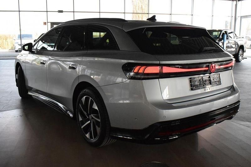 Neu VW ID.7 Pro 210 kW (286 PS) 2026 Silber Kombi