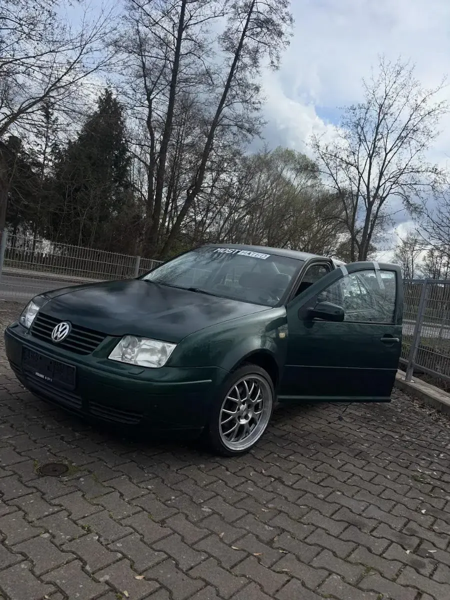 Gebraucht VW Bora 116 PS (85 kW) 1999 Grün Limousine