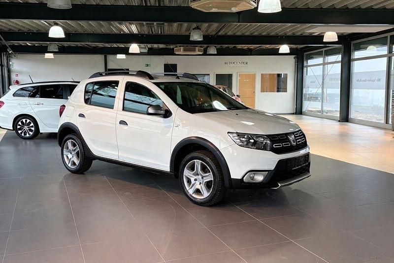 Gebraucht Dacia Sandero Stepway 90 PS (66 kW) 2020 Weiß Limousine