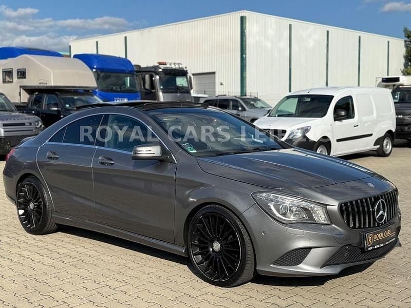 Grau Gebraucht 2014 Mercedes CLA220 Limousine | 11.990 € (Fairer Preis) - Bild 1/4