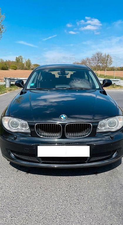 Second-hand BMW 116 116 CP (85 kW) 2011 Negru Hatchback