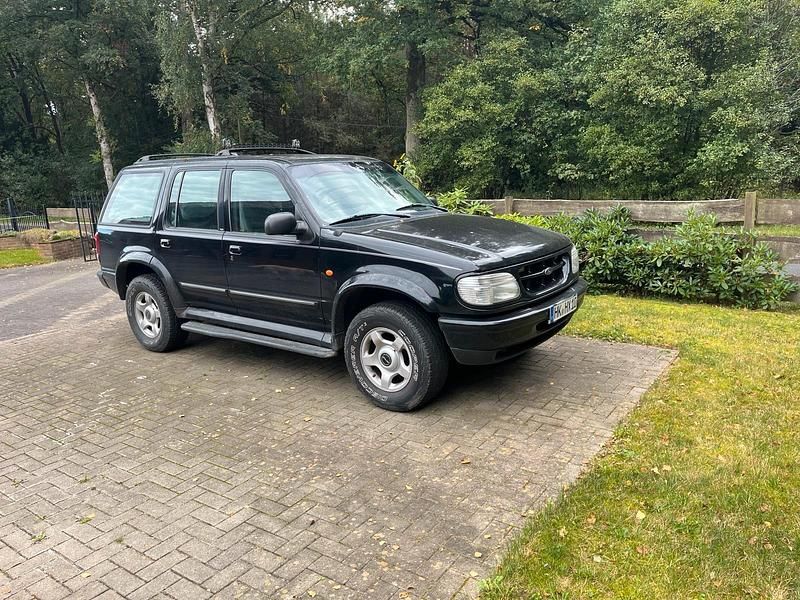 Schwarz Gebraucht 1998 Ford Explorer SUV | 3.500 € (Etwas zu teuer) - Bild 1/4