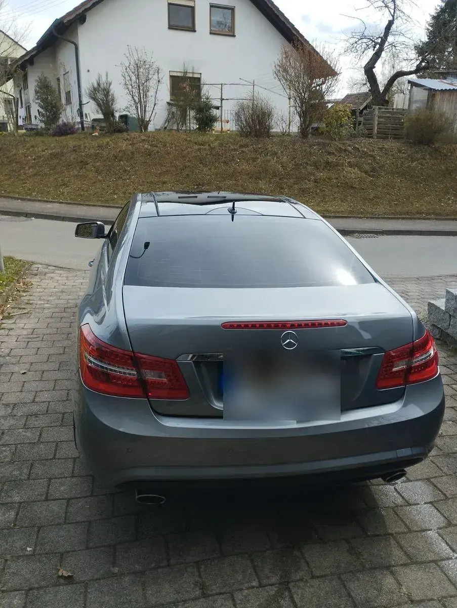 Gebraucht Mercedes E350 AMG 231 PS (169 kW) 2010 Grau Coupé