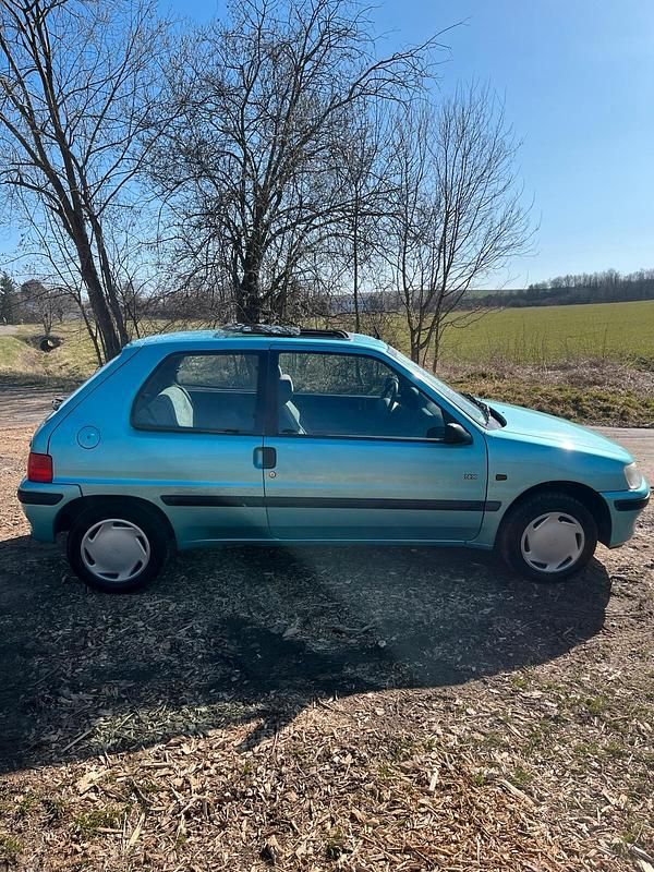 Gebraucht Peugeot 106 45 PS (33 kW) 1996 Blau Kleinwagen