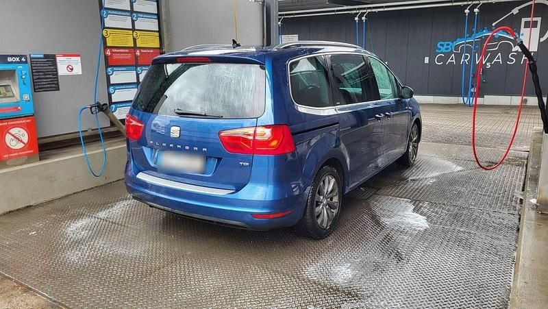 Gebraucht Seat Alhambra 140 PS (102 kW) 2015 Blau Van / Kleinbus