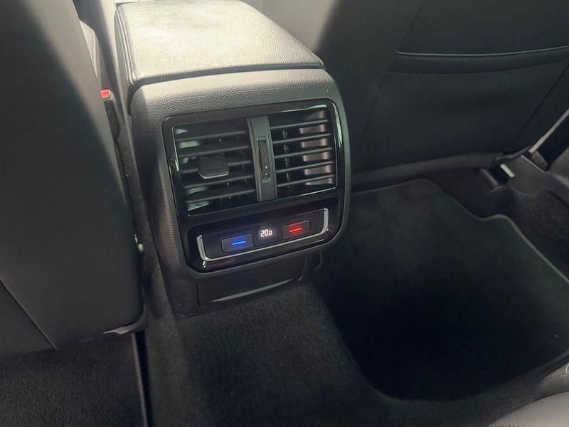 Gebraucht VW Passat Highline 150 PS (110 kW) 2019 Grau Kombi