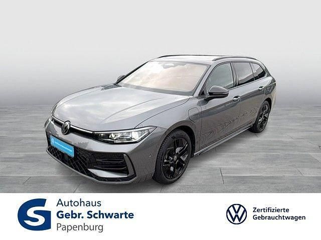 Grau Gebraucht 2024 VW Passat R-line Kombi | 48.880 € (Teuer) - Bild 1/3