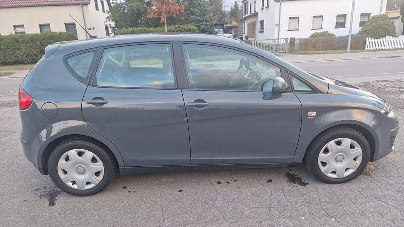 Gebraucht Seat Altea Style 160 PS (117 kW) 2010 Grau Van / Kleinbus