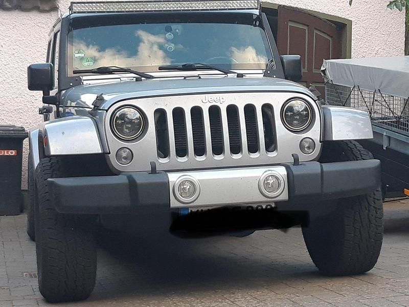 Silber Gebraucht 2015 Jeep Wrangler Unlimited SUV | 27.500 € (Superpreis) - Bild 1/3