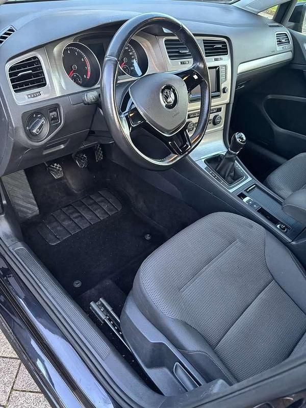 Second-hand VW Golf VII Trendline 86 CP (63 kW) 2014 Negru Berlinǎ