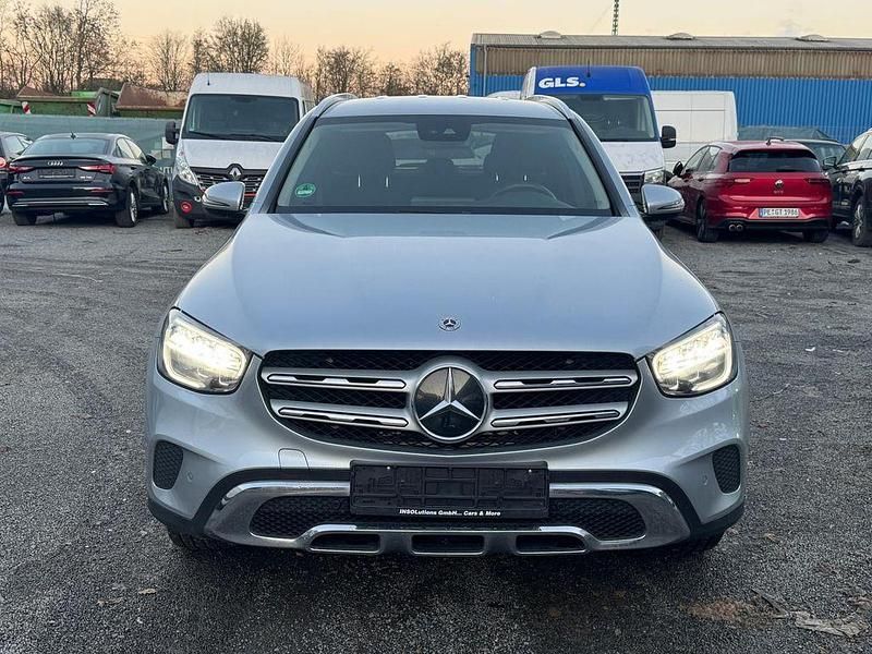 Gebraucht Mercedes GLC220 194 PS (142 kW) 2021 Silber SUV