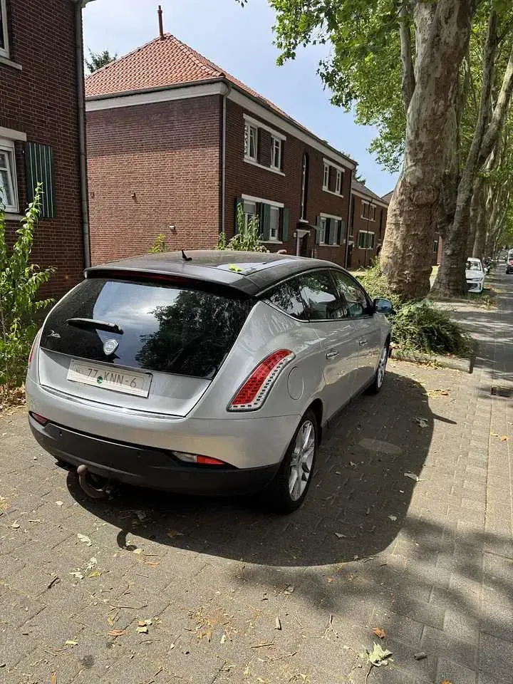 Gebraucht Lancia Delta 200 PS (147 kW) 2010 Kleinwagen