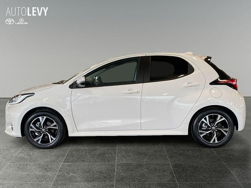 Neu Toyota Yaris Hybrid Comfort 116 PS (85 kW) 2025 Schwarz Kleinwagen