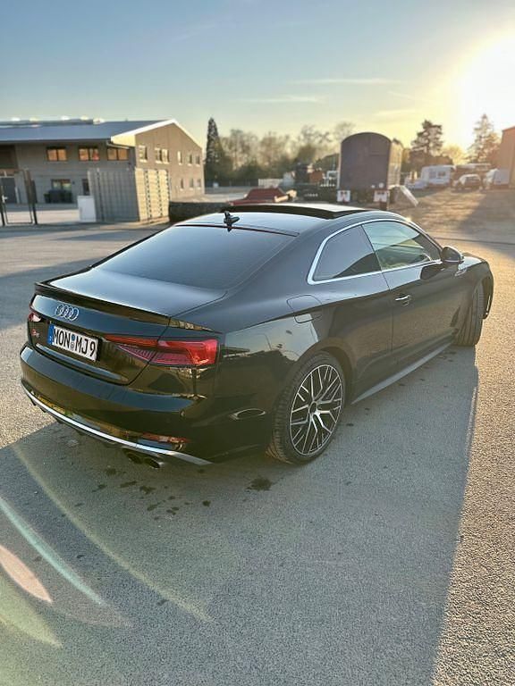 Gebraucht Audi S5 Ambiente 354 PS (260 kW) 2017 Schwarz Coupé
