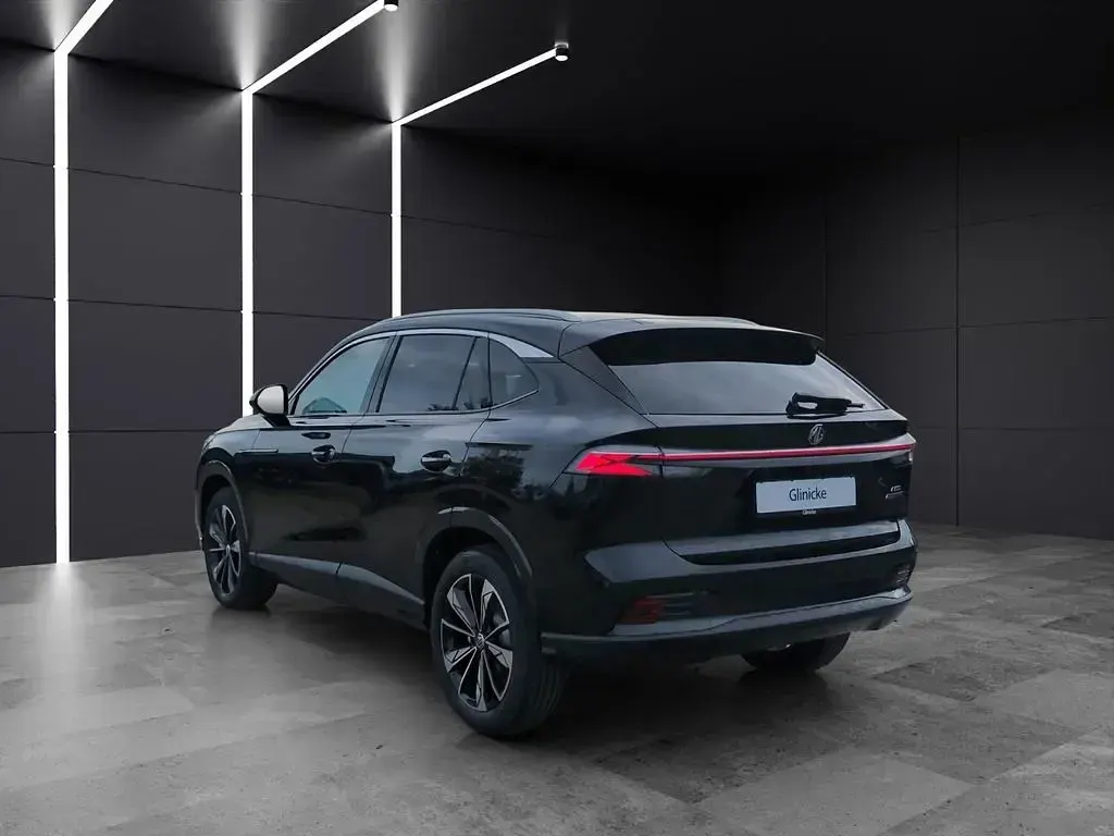 Uusi MG HS Luxury 224 HP (164 kW) 2026 Musta Katumaasturi