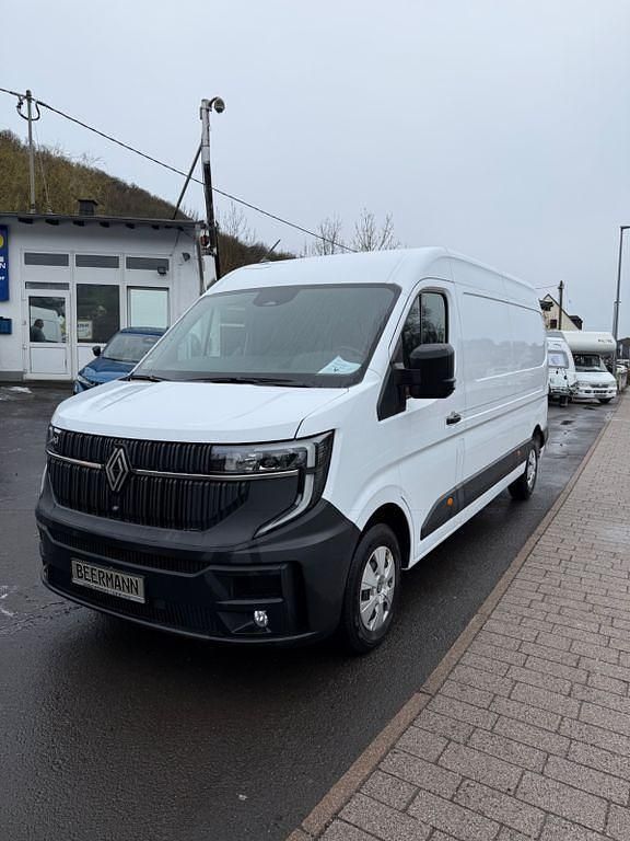 Gebraucht Renault Master 150 PS (110 kW) 2024 Weiß Van / Kleinbus