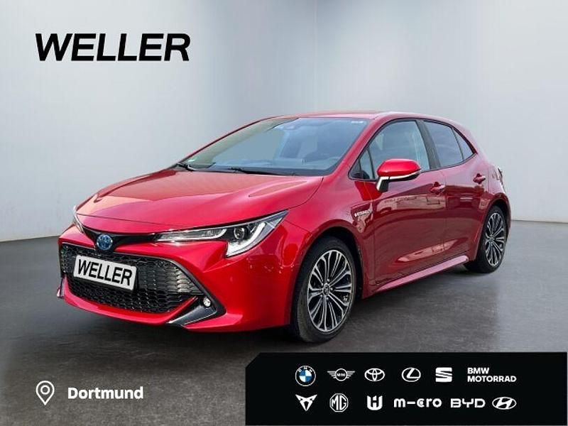 Rot Gebraucht 2019 Toyota Corolla Club Limousine | 20.840 € (Fairer Preis) - Bild 1/3
