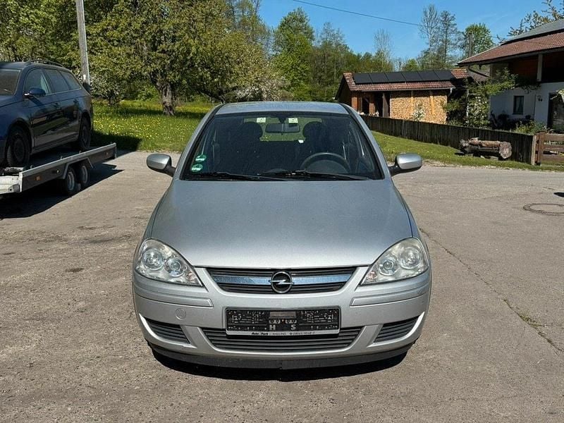 Second-hand Opel Corsa 60 CP (44 kW) 2006 Argintiu Hatchback