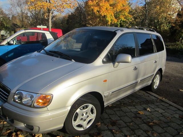 Gebraucht Hyundai Trajet 136 PS (100 kW) 2003 Grau Van / Kleinbus