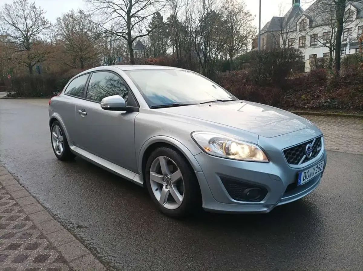 Gebraucht Volvo C30 R-Design 114 PS (83 kW) 2010 Silber Kleinwagen