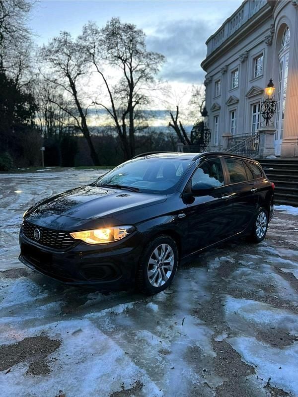 Gebraucht Fiat Tipo Pop 120 PS (88 kW) 2017 Schwarz Kombi