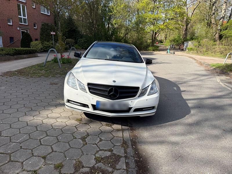 Second-hand Mercedes E250 204 CP (150 kW) 2011 Alb Coupe